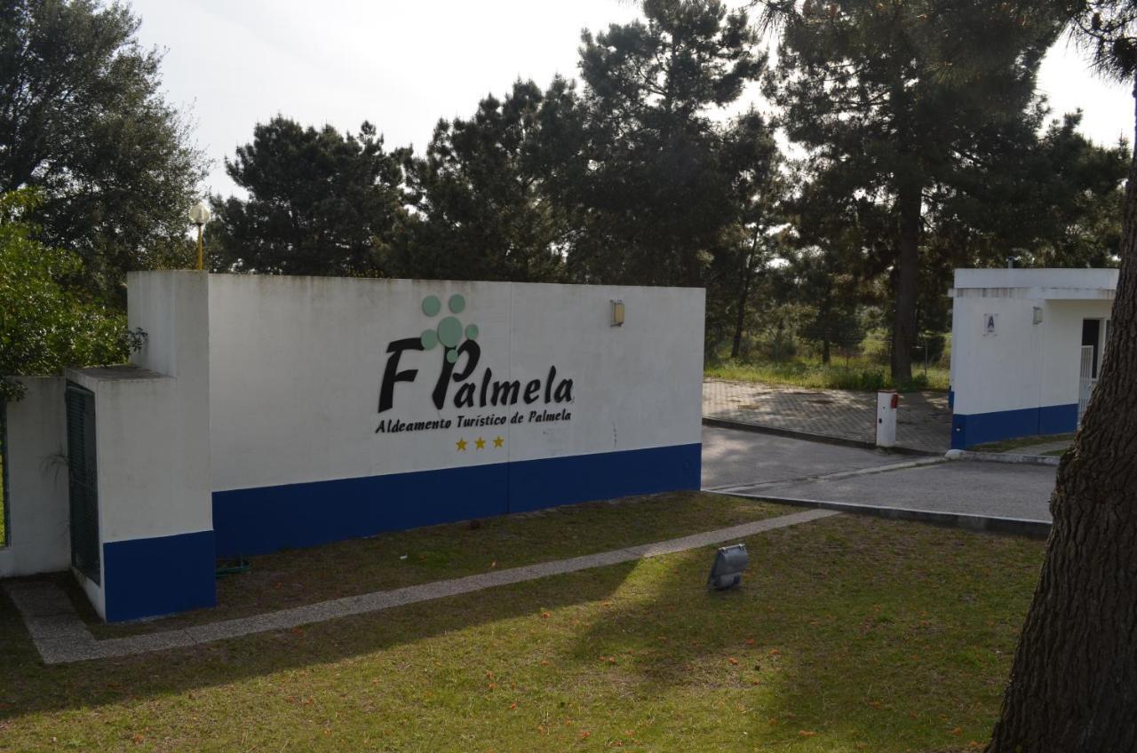 Aldeamento Turistico De Palmela Hotel Cajados Exterior photo
